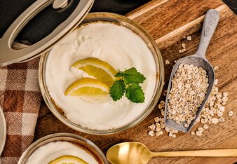 Bergamotte Baked Oats mit Skyr-Topping  | © SONNENTOR